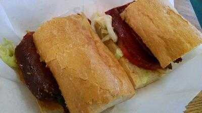 Ryan's Convenience Store-deli