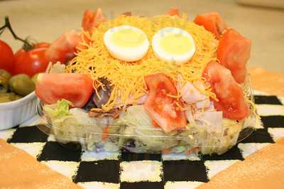 Ryan's Convenience Store-deli