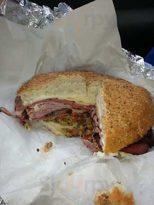 Ryan's Convenience Store-deli