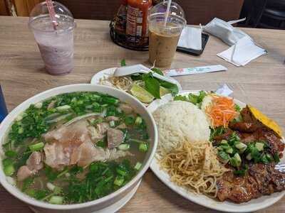 Central King Eggroll