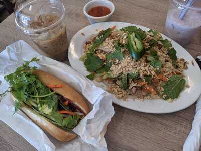 Central King Eggroll