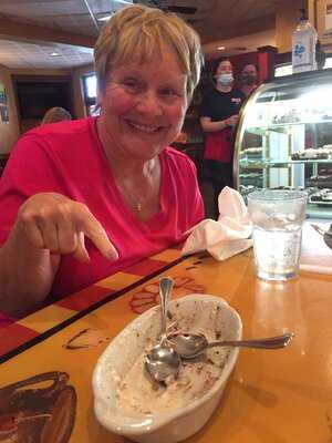 Square Market & Cafe