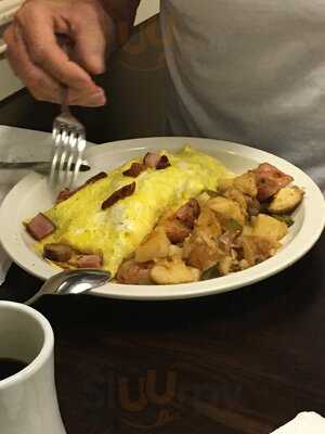 Mj's Downtown Cafe & Bakery