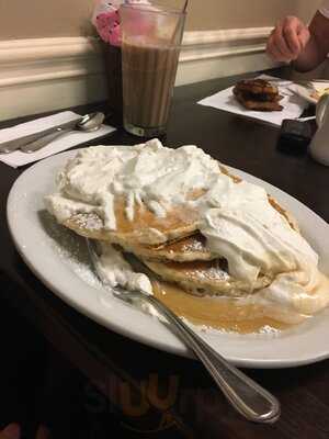 Mj's Downtown Cafe & Bakery