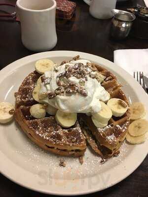 Mj's Downtown Cafe & Bakery