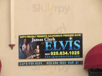 Cap's Oak Street Bar & Grilll