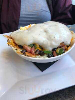 Newton's Paradise Cafe