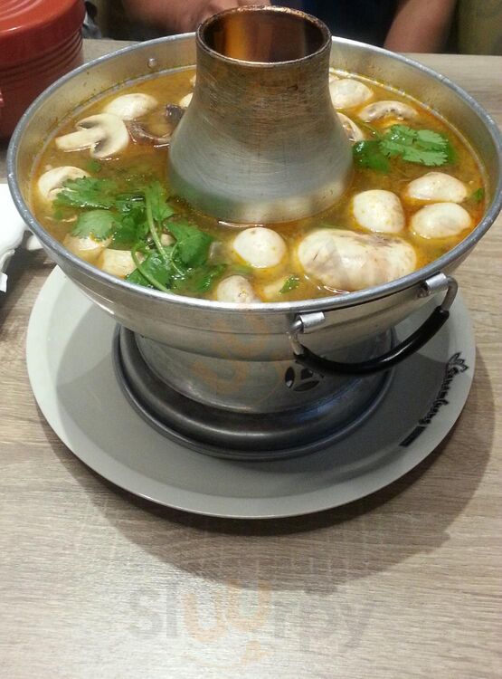 Sanamluang Thai Cuisine