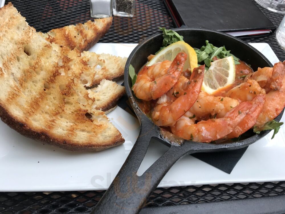 Demetris Woodstone Taverna