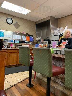 Charlie's Main Street Cafe