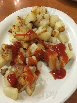 Charlie's Main Street Cafe