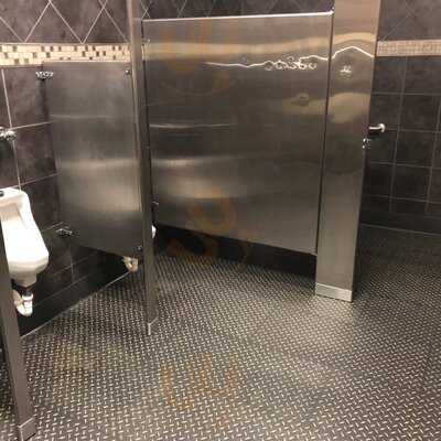 Screaming Eagle American Bar & Grill