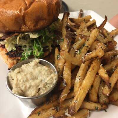 Main Street Pint And Plate