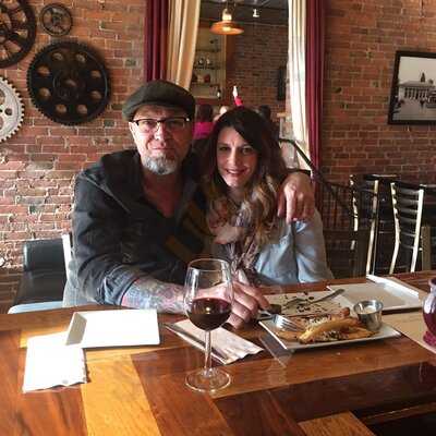 Main Street Pint And Plate