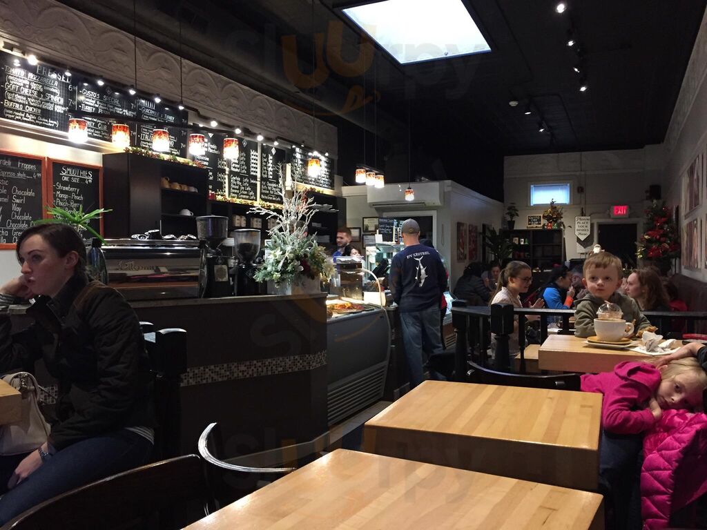 Gusto Cafe