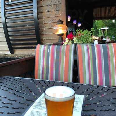 Peddlers Bar And Bistro