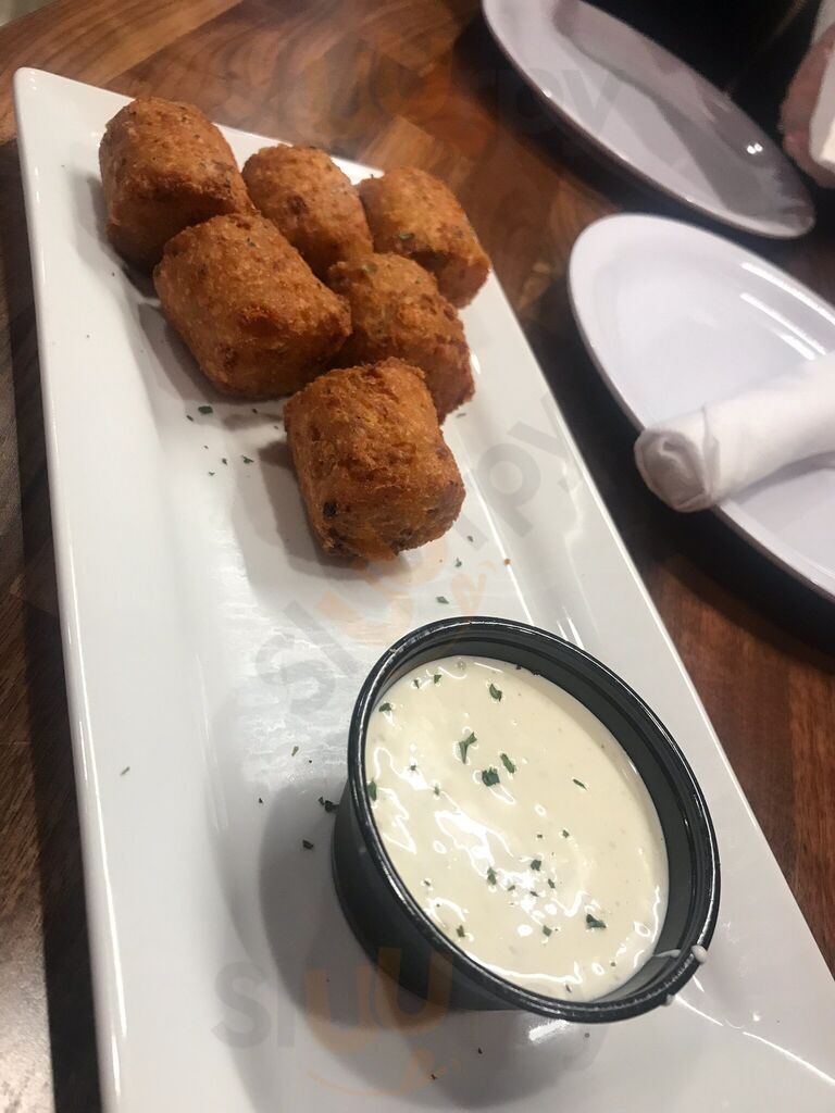Boombozz Craft Pizza And Tap House