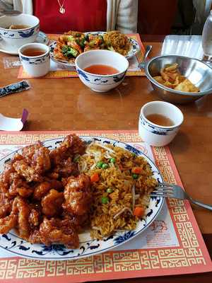 Lee Po Chinese Kitchen