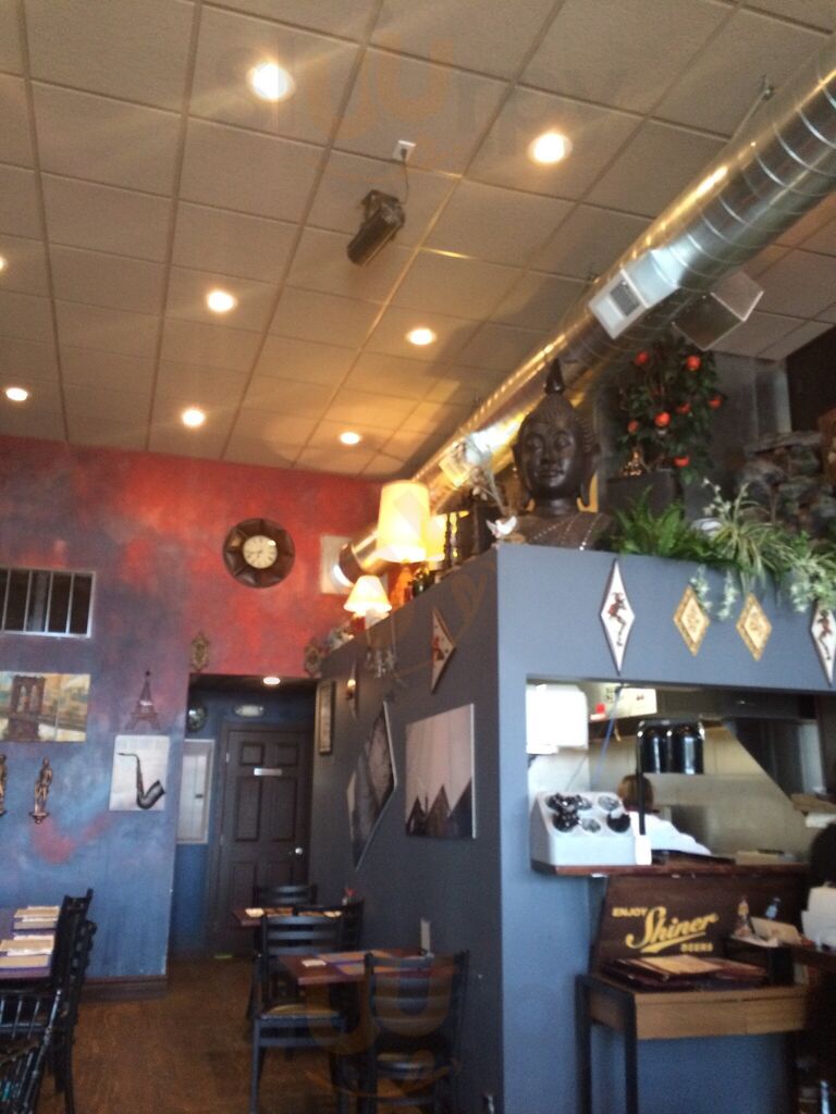 Thai Hot Sushi And Thai Food