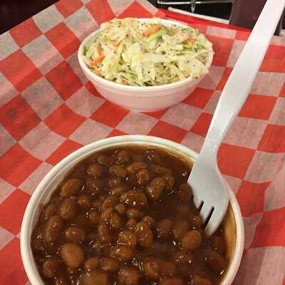 Bob's Backyard Barbecue And Cafe