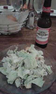 Marilyn's Pub Restaurant & Lounge