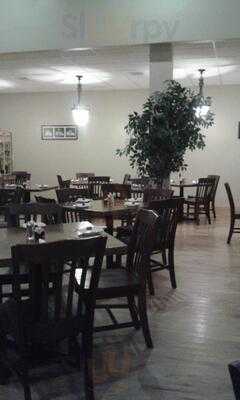 Marilyn's Pub Restaurant & Lounge