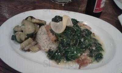 Marilyn's Pub Restaurant & Lounge