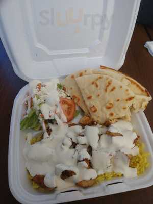 Pita Plus Gyros