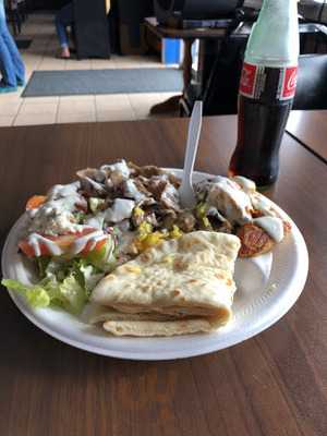 Pita Plus Gyros