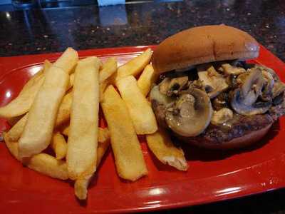 Red Robin Restaurant