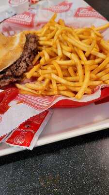 Freddy's Frozen Custard & Steakburgers