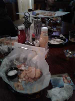 Damon's Sports Bar & Grill