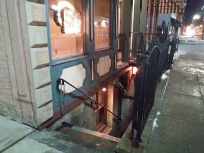 H2 Huth & Harris Wine Merchants