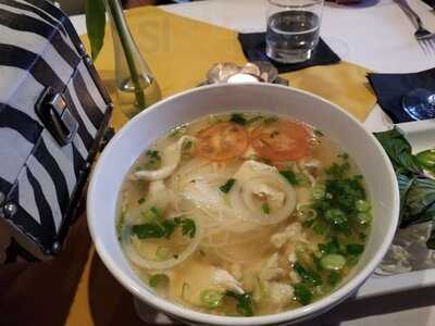 Vanh Dy's Restaurant & Lounge