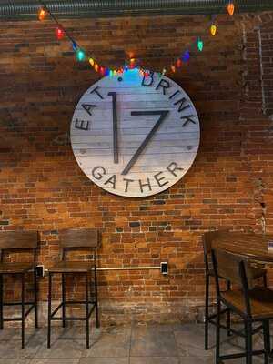 17 Public Square Restaurant & Bar