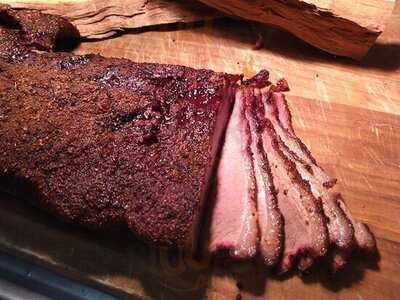 Quetown Bar-b-que And Brews