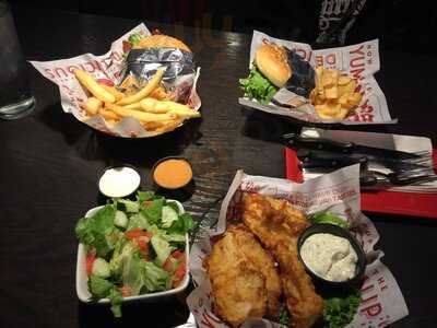 Red Robin Gourmet Burgers And Brews