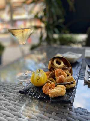 Onyx Restaurant And Bar