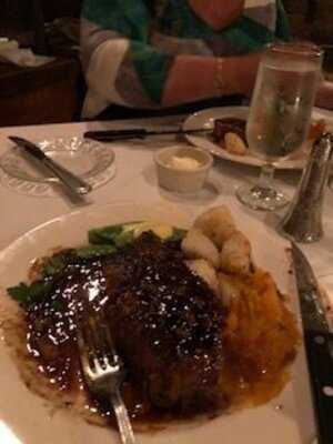 Anthony's Restaurant & Bistro