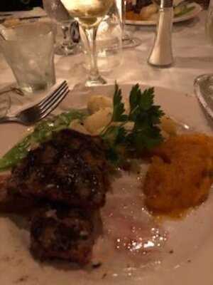 Anthony's Restaurant & Bistro