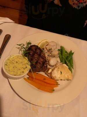 Anthony's Restaurant & Bistro