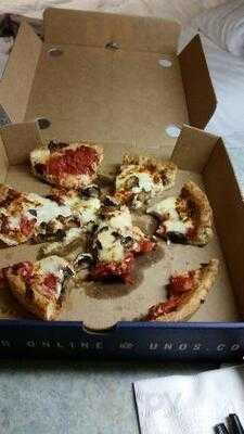 Uno Chicago Grill - Plattsburgh