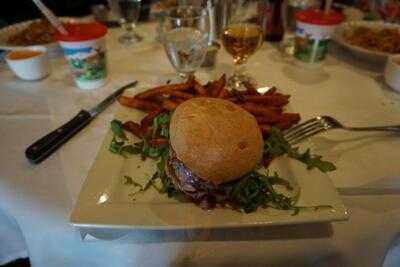 Irises Cafe And Wine Bar