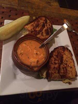 Irises Cafe And Wine Bar