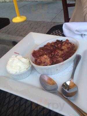 Irises Cafe And Wine Bar