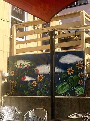 Sixth Street Bistro & Pub