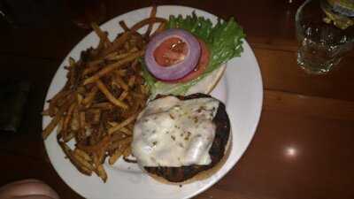 Sixth Street Bistro & Pub