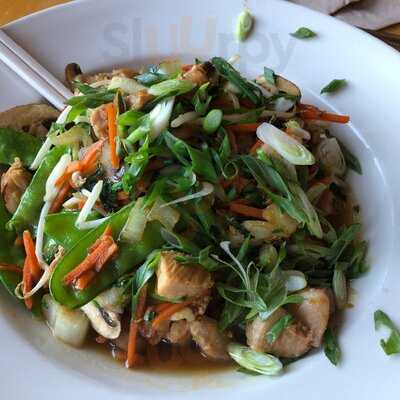 Sixth Street Bistro & Pub