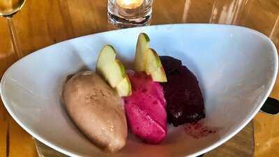 Celilo Restaurant & Bar