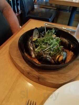 Celilo Restaurant & Bar